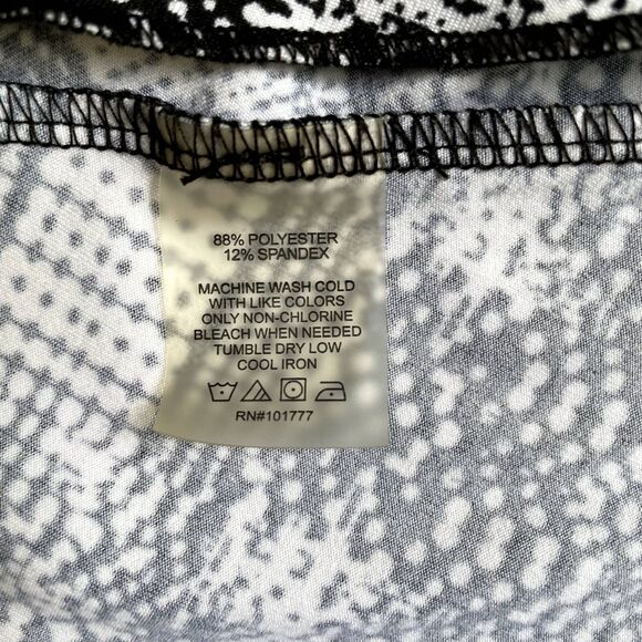 Soybu Skirt Serendipity Black Mirage Mid Thigh Length Mini with Stretch Large - Picture 6 of 7